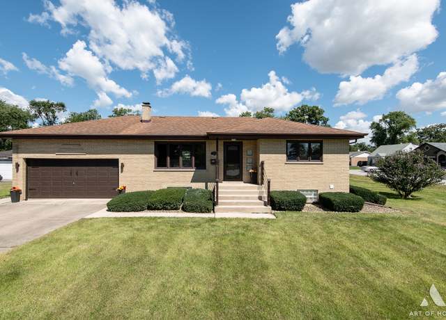 Property at 6710 W 115th St, Worth, IL 60482, 4 beds, 2 baths