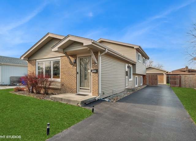 Property at 3028 Enterprise Park Ave, South Chicago Heights, IL 60411, 3 beds, 2 baths