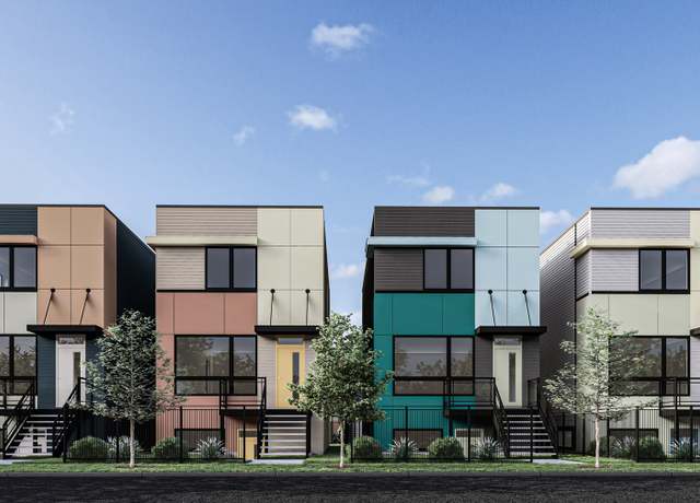 Property at 18 W 44th St, Chicago, IL 60609, 5 beds, 3.5 baths