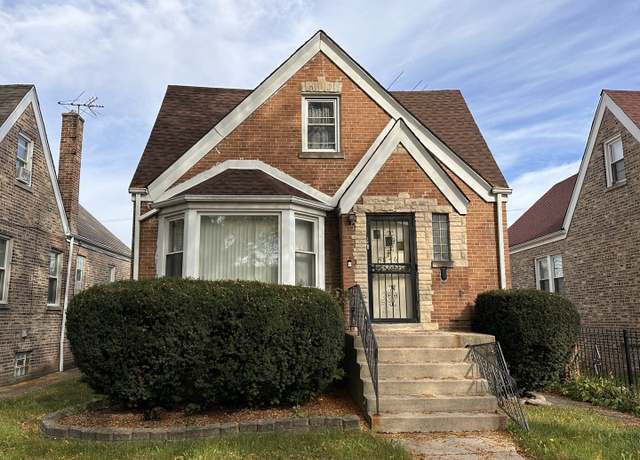 Property at 4846 W Polk St, Chicago, IL 60644, 2 beds, 1 bath