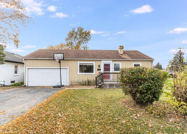 Property at 127 Park Dr, Joliet, IL 60436, 3 beds, 1 bath