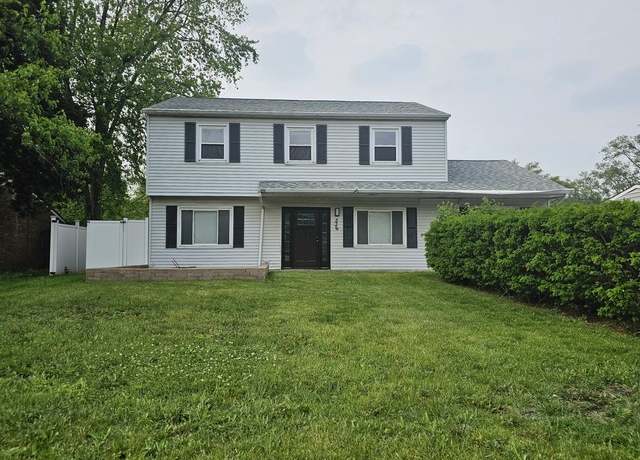 Property at 536 E Briarcliff Rd, Bolingbrook, IL 60440, 4 beds, 2.5 baths