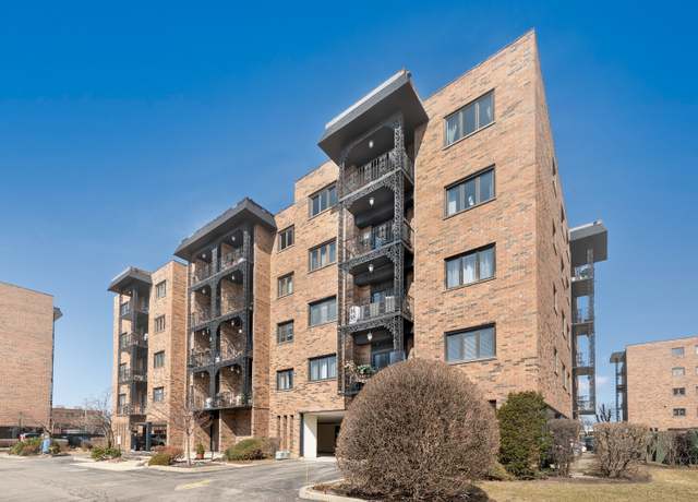 Property at 9374 Landings Ln #305, Des Plaines, IL 60016, 2 beds, 2 baths