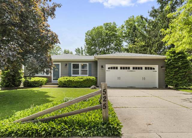 Property at 525 Franklin Dr, South Elgin, IL 60177, 3 beds, 2.5 baths