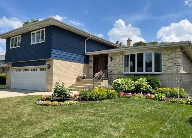 Property at 769 S Stuart Ave, Elmhurst, IL 60126, 4 beds, 2.5 baths