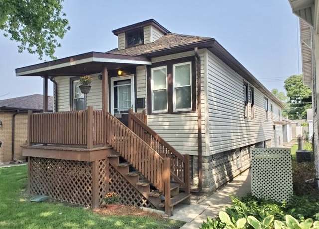 Property at 9319 S Albany Ave, Evergreen Park, IL 60805, 5 beds, 3 baths