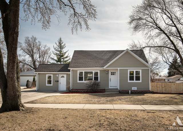 Property at 5449 W 85th St, Burbank, IL 60459, 4 beds, 2 baths