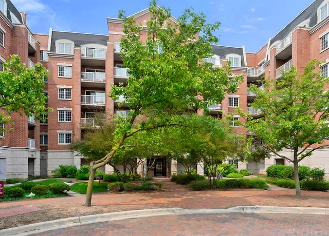 Property at 4833 N Olcott Ave #307, Harwood Heights, IL 60706, 3 beds, 3 baths