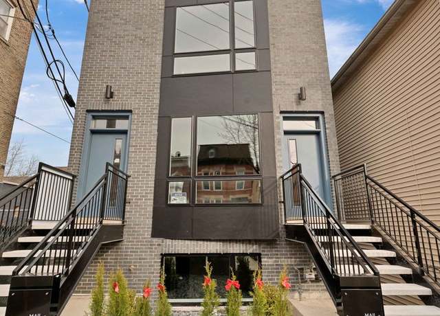 Property at 1024 W 19th St #1, Chicago, IL 60608, 3 beds, 2.5 baths