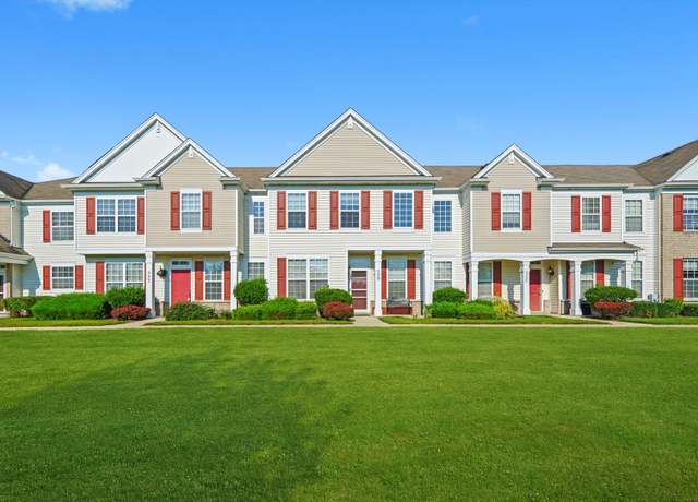 Property at 533 Cannon Ball Dr, Grayslake, IL 60030, 3 beds, 2.5 baths