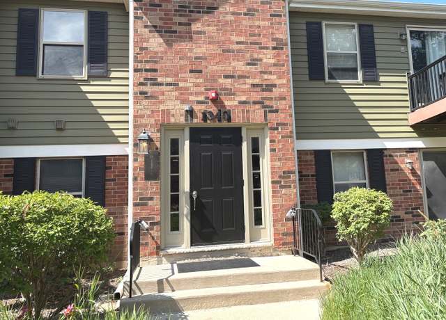 Property at 1340 Mc Dowell Rd #104, Naperville, IL 60563, 2 beds, 1 bath
