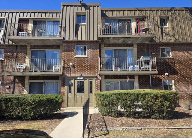 Property at 571 Fairway View Dr Unit 2J, Wheeling, IL 60090, 2 beds, 1.5 baths
