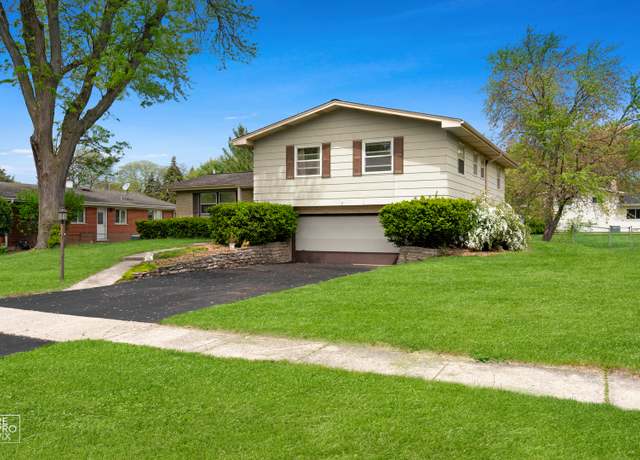 Property at 632 Columbine Ave, Lisle, IL 60532, 4 beds, 2.5 baths