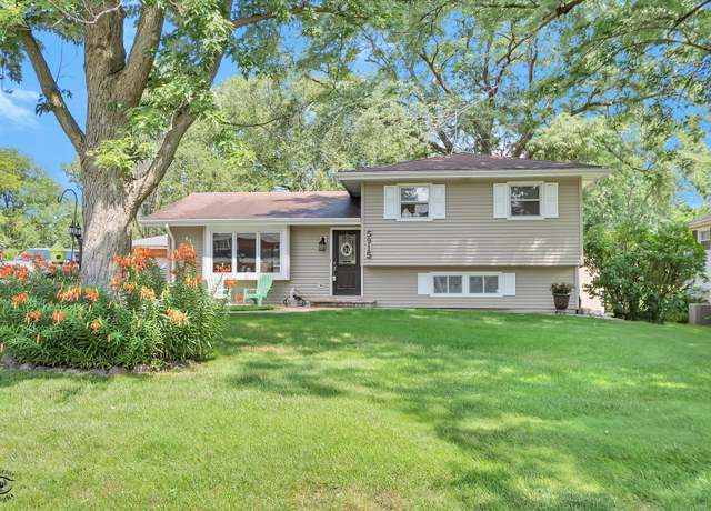 Property at 5915 Pershing Ave, Downers Grove, IL 60516, 3 beds, 2 baths