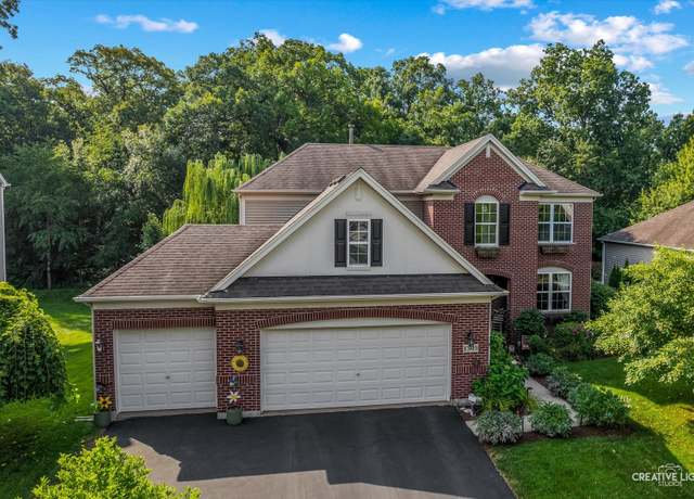 Property at 1303 Dorr Dr, Sugar Grove, IL 60554, 3 beds, 2 baths