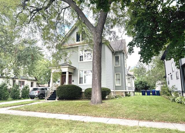 Property at 12815 Elm St, Blue Island, IL 60406, 5 beds, 2 baths