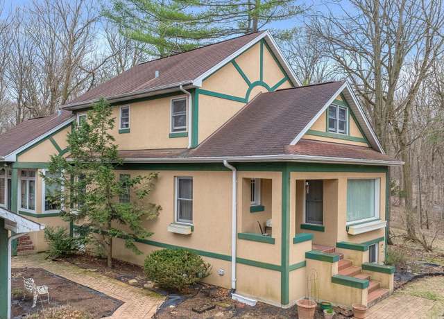 Property at 5131 Lee Ave, Downers Grove, IL 60515, 4 beds, 2.5 baths