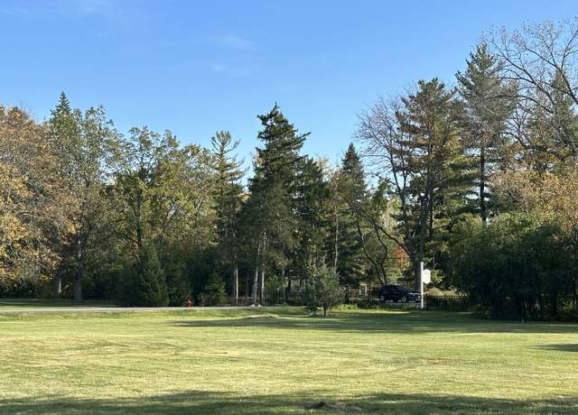 Property at 118 Dickens Rd, Northfield, IL 60093