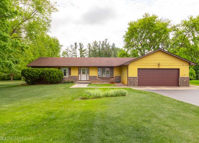 Property at 4N745 N Circle Dr, St. Charles, IL 60175, 3 beds, 2 baths