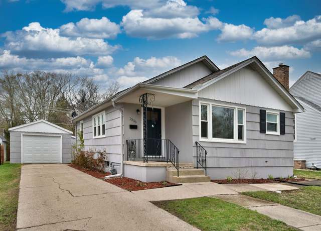 Property at 1336 N Ash St, Waukegan, IL 60085, 4 beds, 2 baths