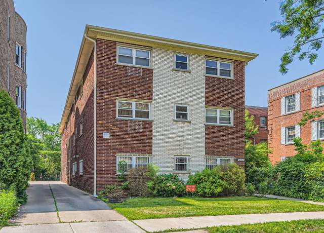 Property at 2067 W Farwell Ave Unit 1S, Chicago, IL 60645, 3 beds, 2 baths
