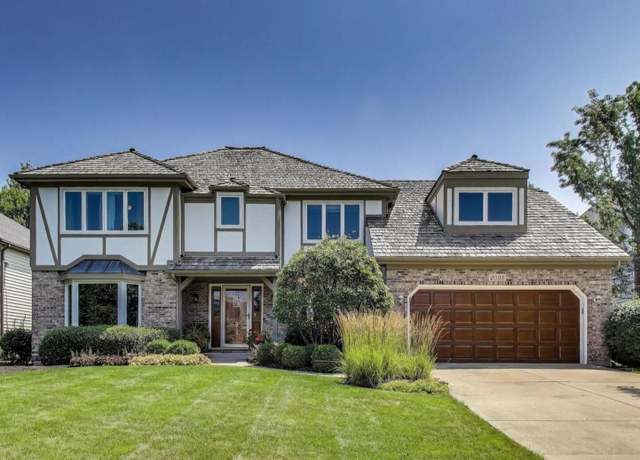 Property at 2098 Fall Brook Dr, Naperville, IL 60565, 5 beds, 3.5 baths