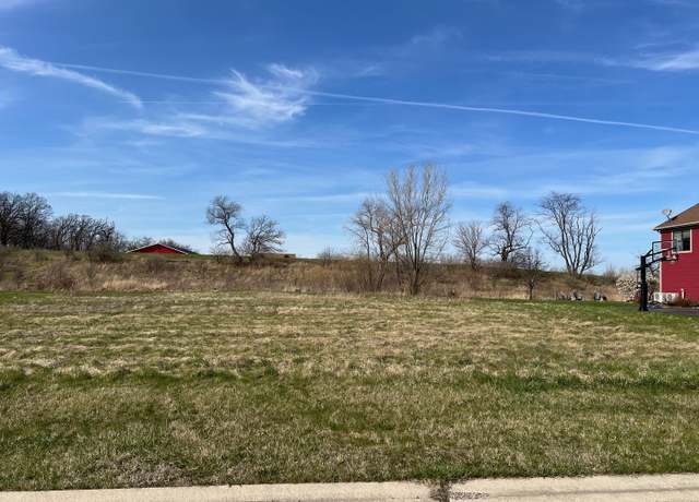Property at 10555 Red Leaf Cir, Lakewood, IL 60014