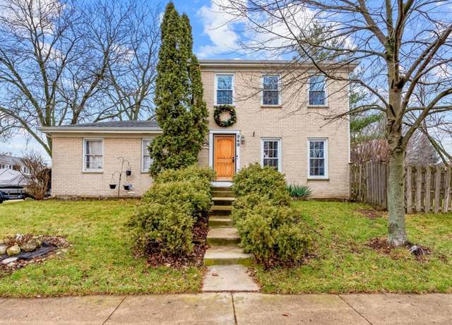 Property at 848 Birchbark Trl, Carol Stream, IL 60188, 5 beds, 1.5 baths