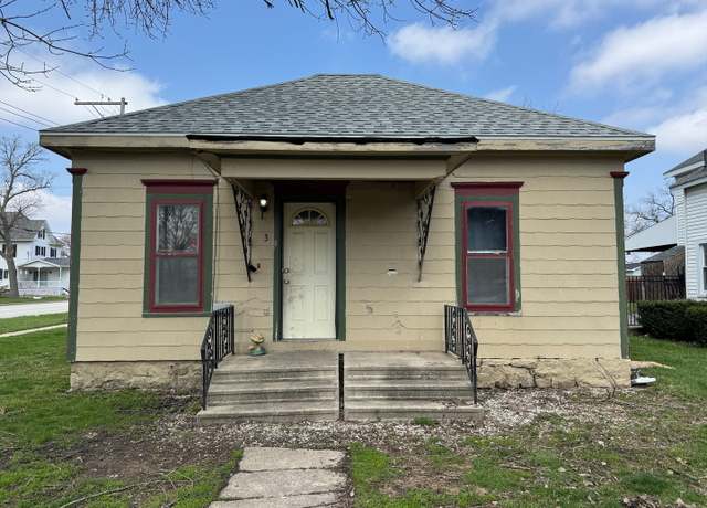 Property at 3 E Linn St, Piper City, IL 60959, 2 beds, 1 bath