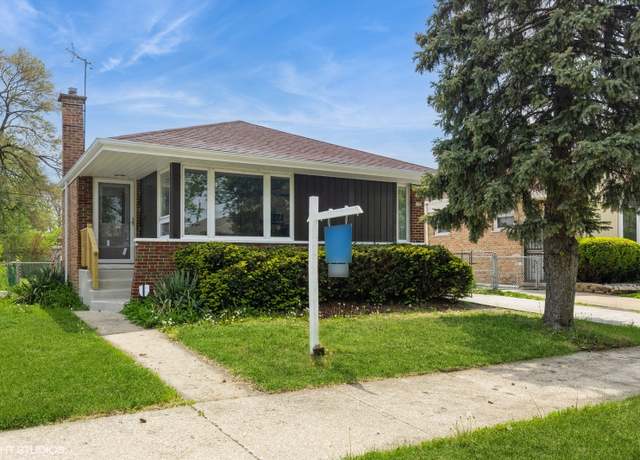 Property at 3733 W 78th St, Chicago, IL 60652, 5 beds, 2 baths
