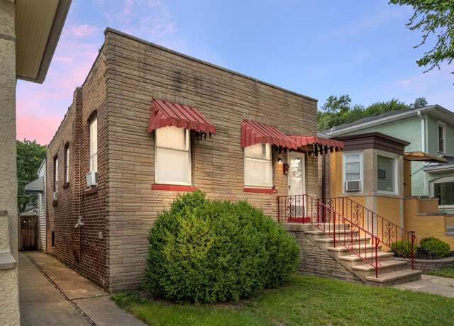 Property at 1183 S Scoville Ave, Oak Park, IL 60304, 2 beds, 1.5 baths