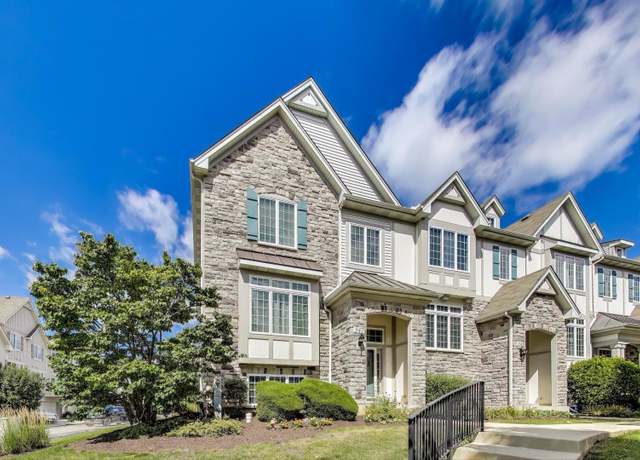 Property at 347 Sype Dr, Carol Stream, IL 60188, 2 beds, 2.5 baths