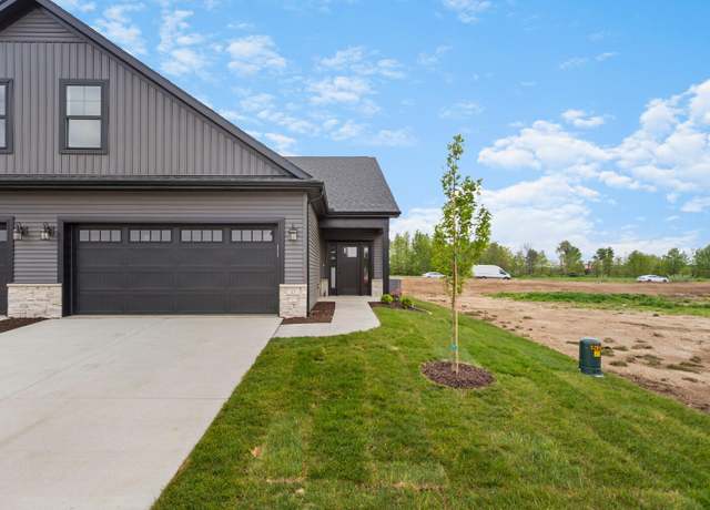 Property at 13 Prairie Trl, Monticello, IL 61856, 3 beds, 3 baths