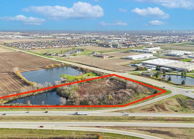 Property at 1304 Olympian Dr, Champaign, IL 61822
