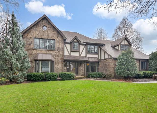 Property at 798 E Gartner Rd, Naperville, IL 60540, 4 beds, 2.5 baths