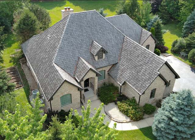 Property at 8407 Appaloosa Ln, Spring Grove, IL 60081, 6 beds, 5.5 baths