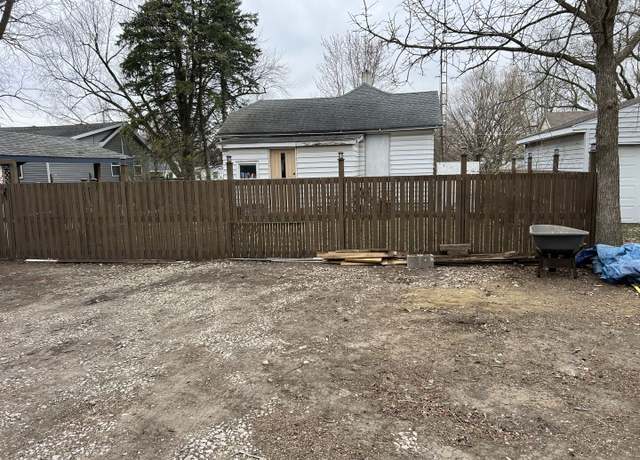 Property at 1311 Ewing St, Bloomington, IL 61701, 2 beds, 2 baths