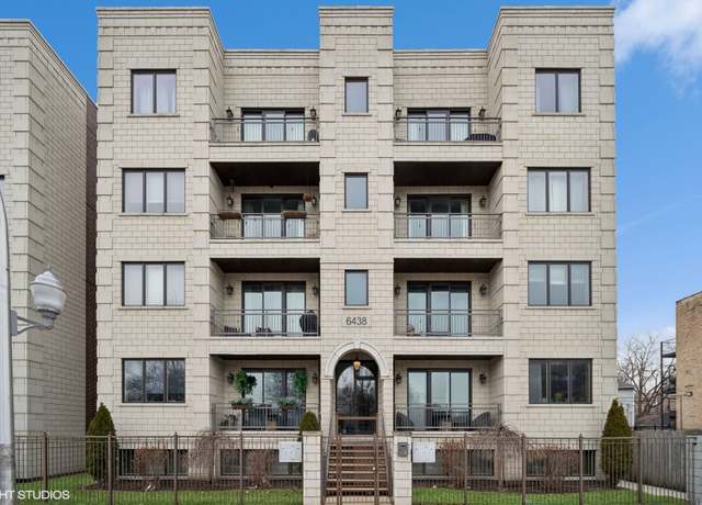 Property at 6438 S Woodlawn Ave Unit 4N, Chicago, IL 60637, 3 beds, 2 baths