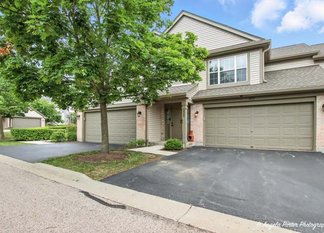 Property at 425 Ashwood Ct, Lindenhurst, IL 60046, 3 beds, 2 baths