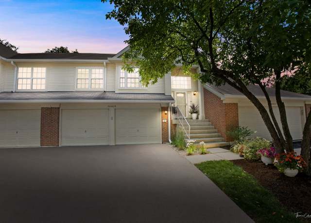Property at 30W019 Plum Ct, Warrenville, IL 60555, 3 beds, 2 baths
