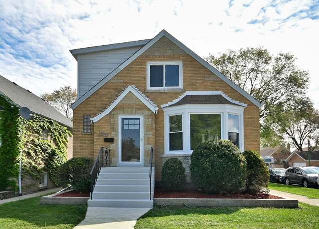 Property at 3001 N Neenah Ave, Chicago, IL 60634, 4 beds, 3 baths