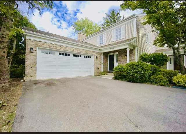 Property at 5701 Foxgate Ln, Hinsdale, IL 60521, 3 beds, 2.5 baths