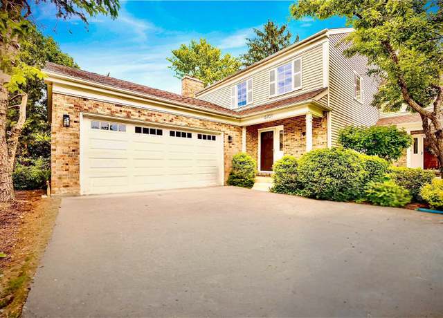 Property at 5701 Foxgate Ln, Hinsdale, IL 60521, 3 beds, 2.5 baths