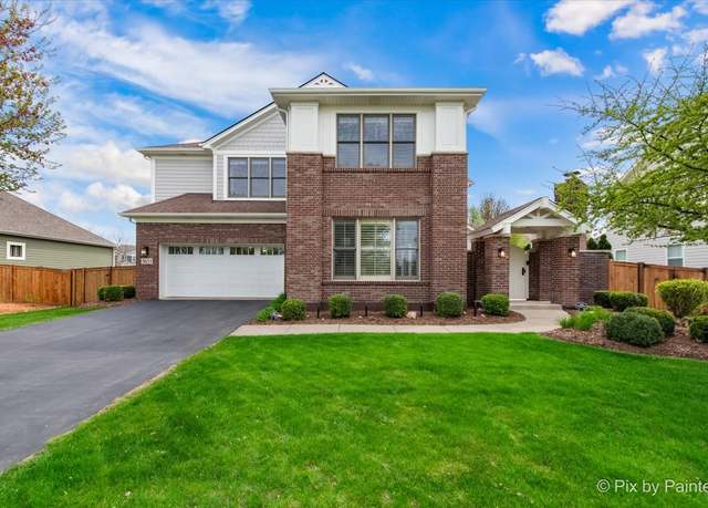 Property at 3633 Fewflower Ct, Elgin, IL 60124, 5 beds, 3 baths