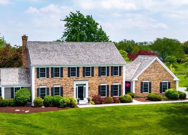 Property at 20707 N Swansway, Deer Park, IL 60010, 4 beds, 3.5 baths