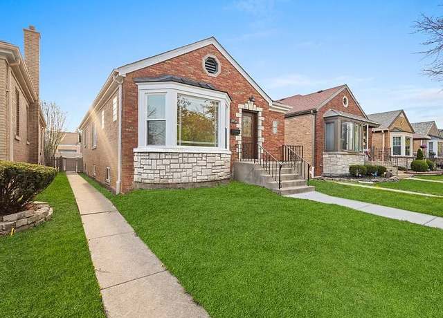 Property at 2934 Maple Ave, Berwyn, IL 60402, 4 beds, 2 baths