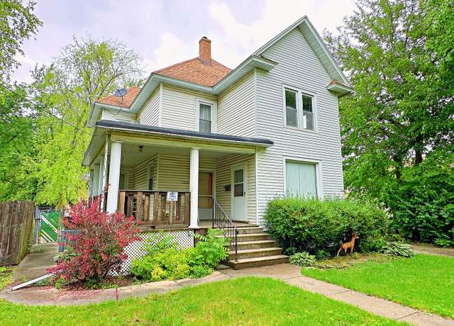 Property at 1312 E Broadway St, Streator, IL 61364, 3 beds, 2.5 baths