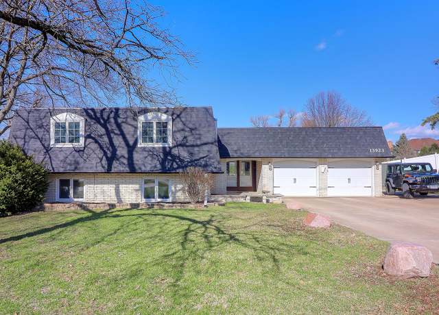 Property at 13923 S Kickapoo Trl, Homer Glen, IL 60491, 4 beds, 3 baths
