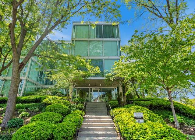 Property at 3120 S Indiana Ave #207, Chicago, IL 60616, 3 beds, 2 baths