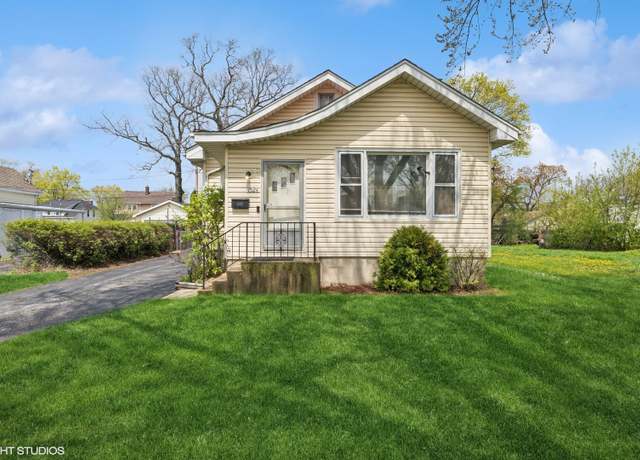 Property at 1524 Jenkinson Ct, Waukegan, IL 60085, 3 beds, 1.5 baths